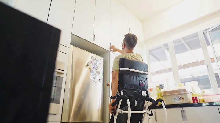 Leo Standing Wheelchair